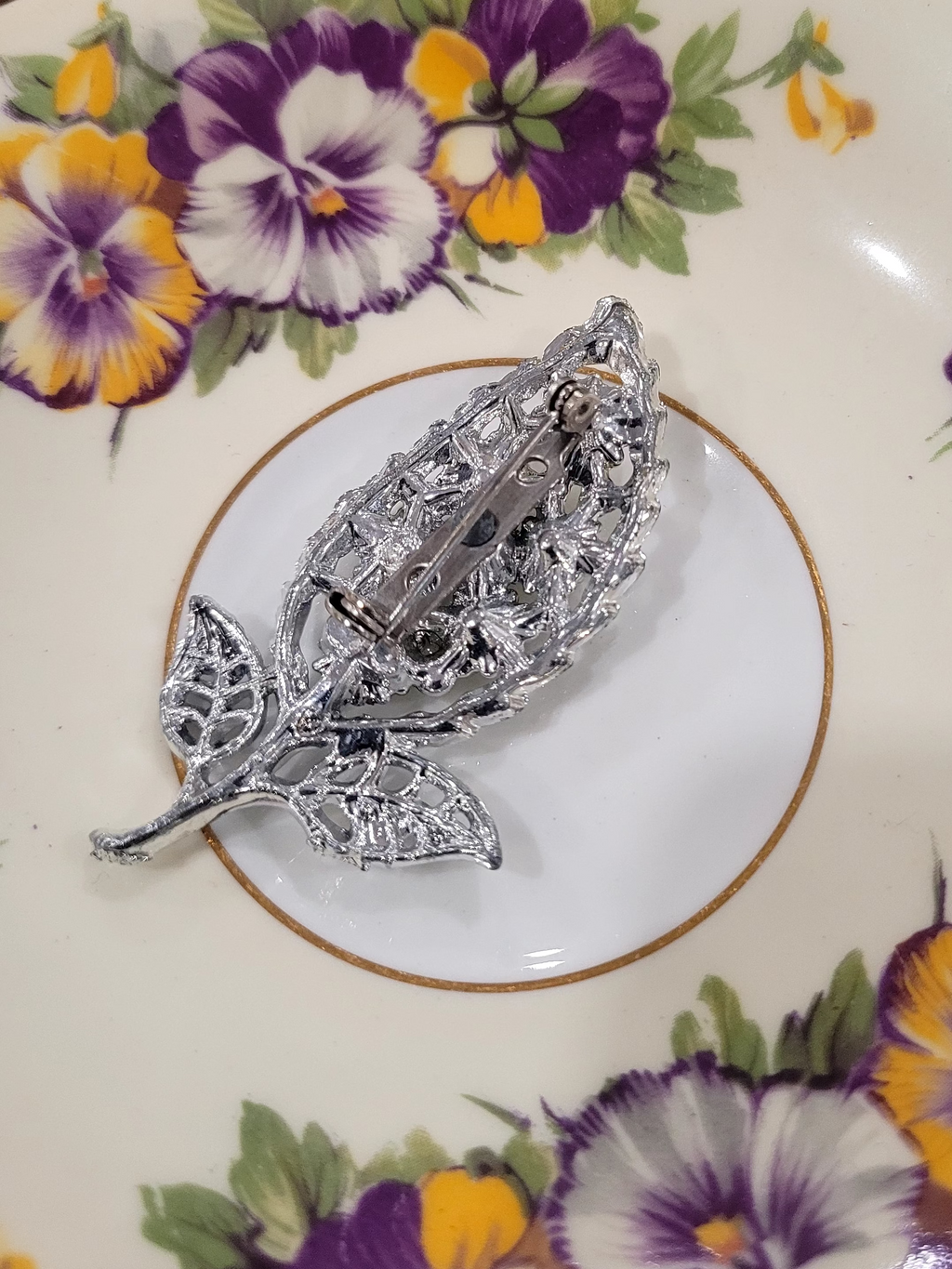 Vintage Silver Tone Leaf Stem Brooch White Rhinestone Pin Plant