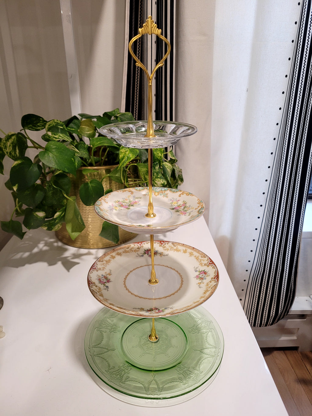 4 Tiered Crystal Cascade Tray